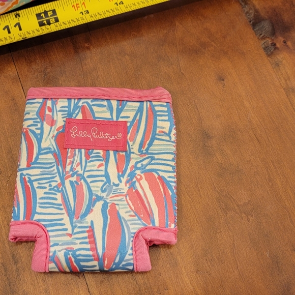 Lilly Pulitzer Set insulated Cooler and Cooler Tote with coozie and wine sleeve - Picture 4 of 9